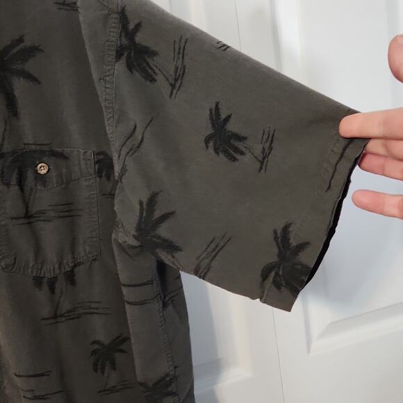 Cabela's Men's Gray Hawaiian Button Front Camp Shirt Size XL Collar Pocket - Picture 4 of 11